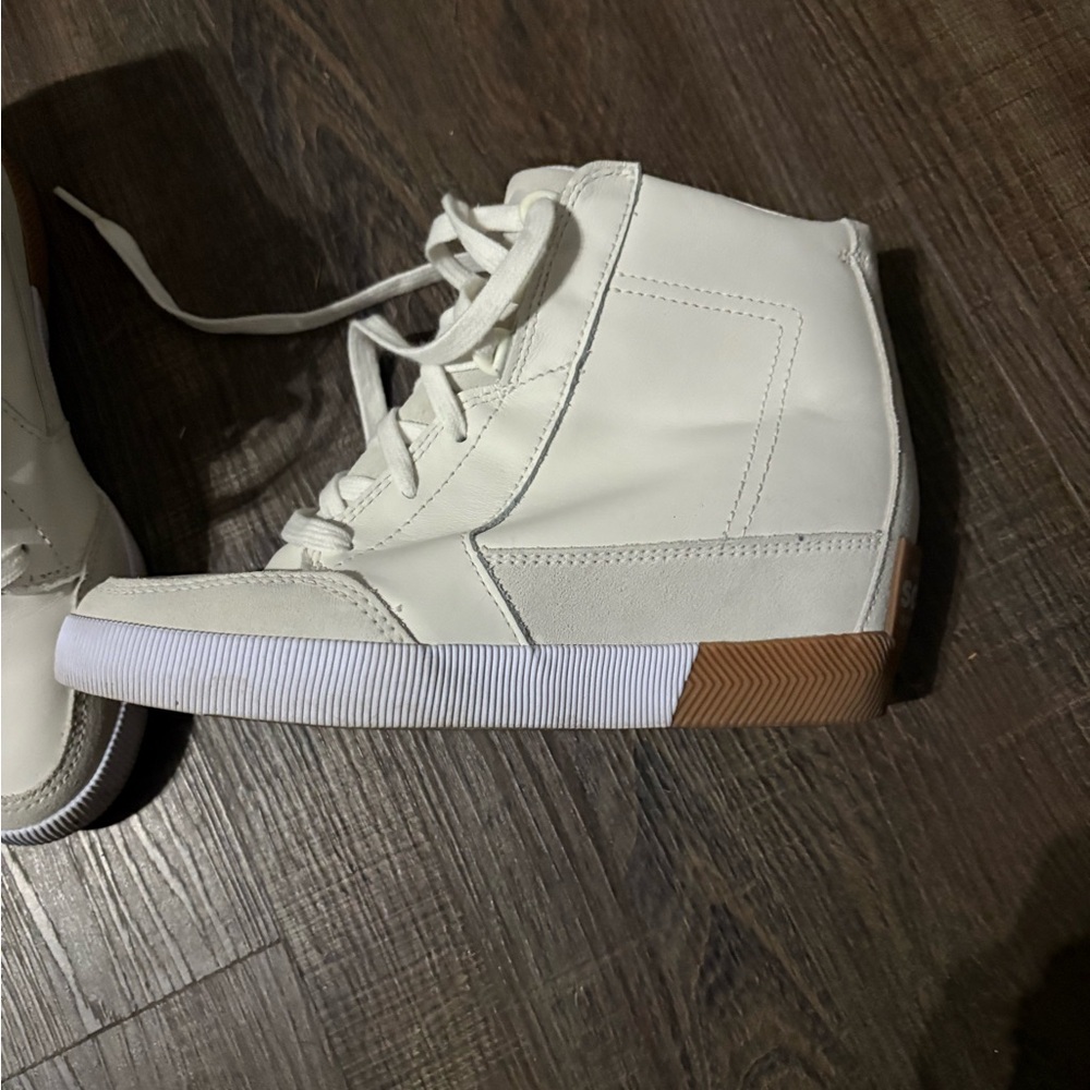 Sorel White High-Top Shoes